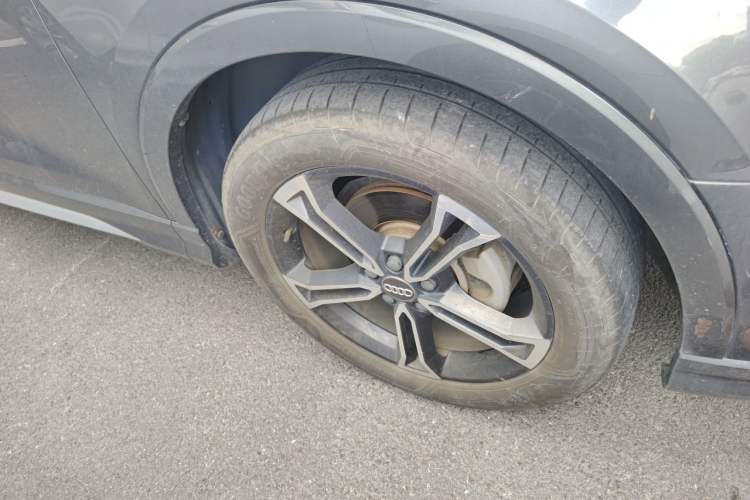 Used Audi Q3 2021 45 TFSI quattro Fashion Dynamic Model Right Front Wheel Hub
