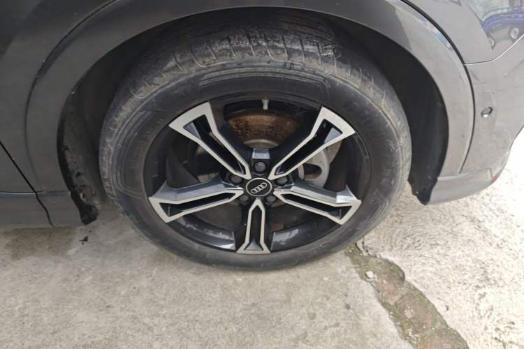 Used Audi Q3 2021 40 TFSI Fashion Dynamic Model Right Front Wheel Hub