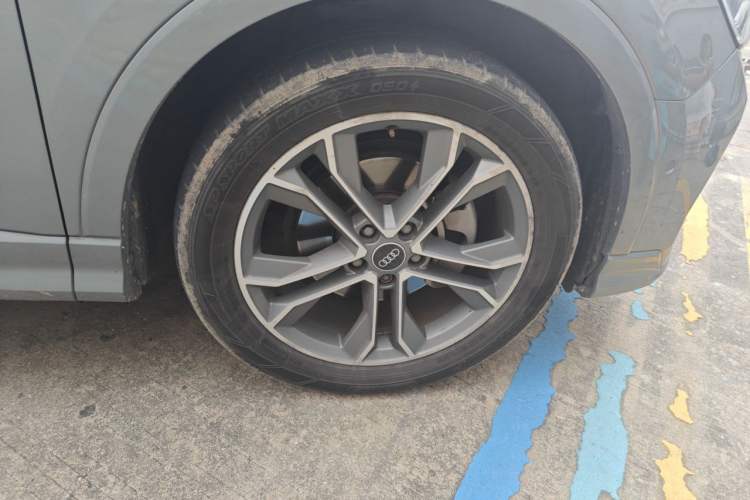 Used Audi Q3 2021 40 TFSI Fashion Dynamic Model Right Front Wheel Hub