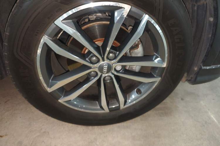 Used Audi Q3 2021 35 TFSI Progressive Dynamic Edition Right Front Wheel Hub