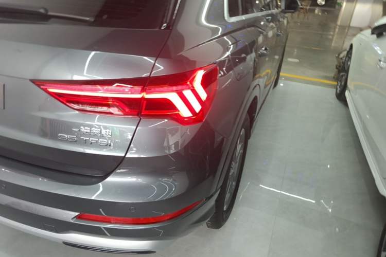 Used Audi Q3 2021 35 TFSI Advanced Style Edition Right Rear Taillight