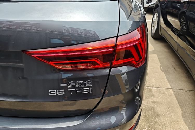 Used Audi Q3 2021 35 TFSI Progressive Dynamic Edition Right Rear Taillight