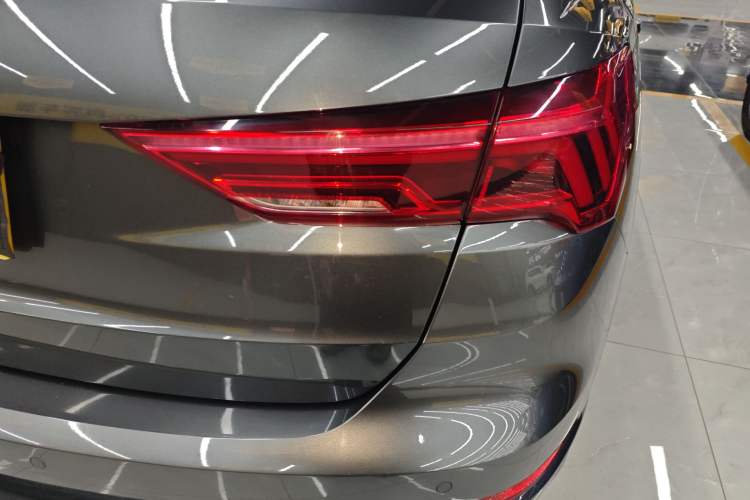 Used Audi Q3 2021 35 TFSI Fashionable and Elegant Model Right Rear Taillight