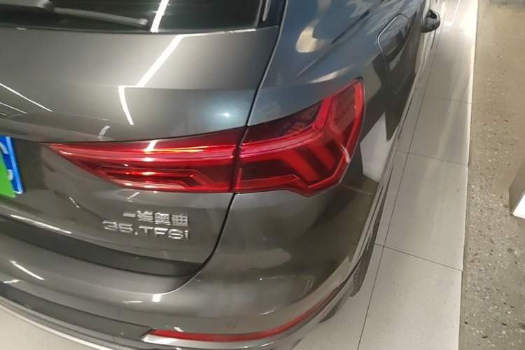 Used Audi Q3 2021 35 TFSI Progressive Dynamic Edition Right Rear Taillight