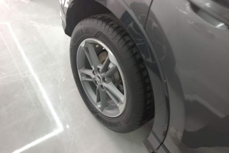 Used Audi Q3 2021 35 TFSI Advanced Style Edition Right Rear Wheel Hub