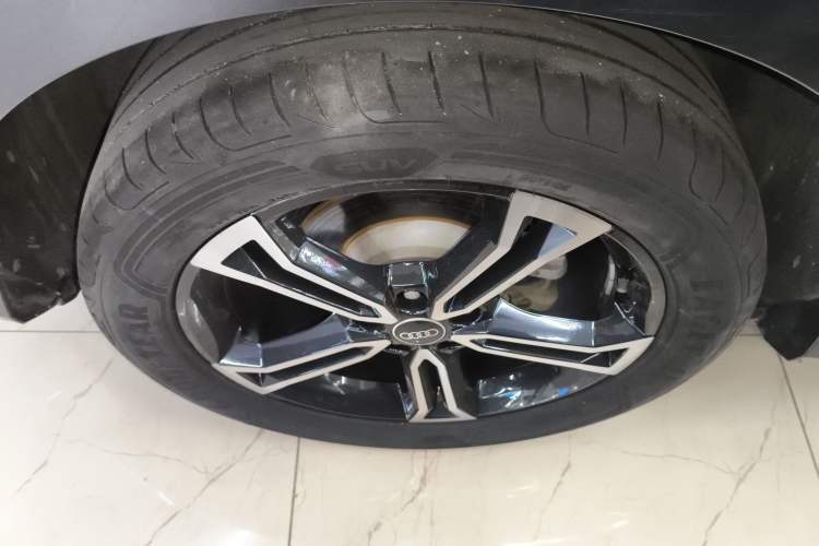 Used Audi Q3 2021 40 TFSI Fashion Dynamic Model Right Rear Wheel Hub