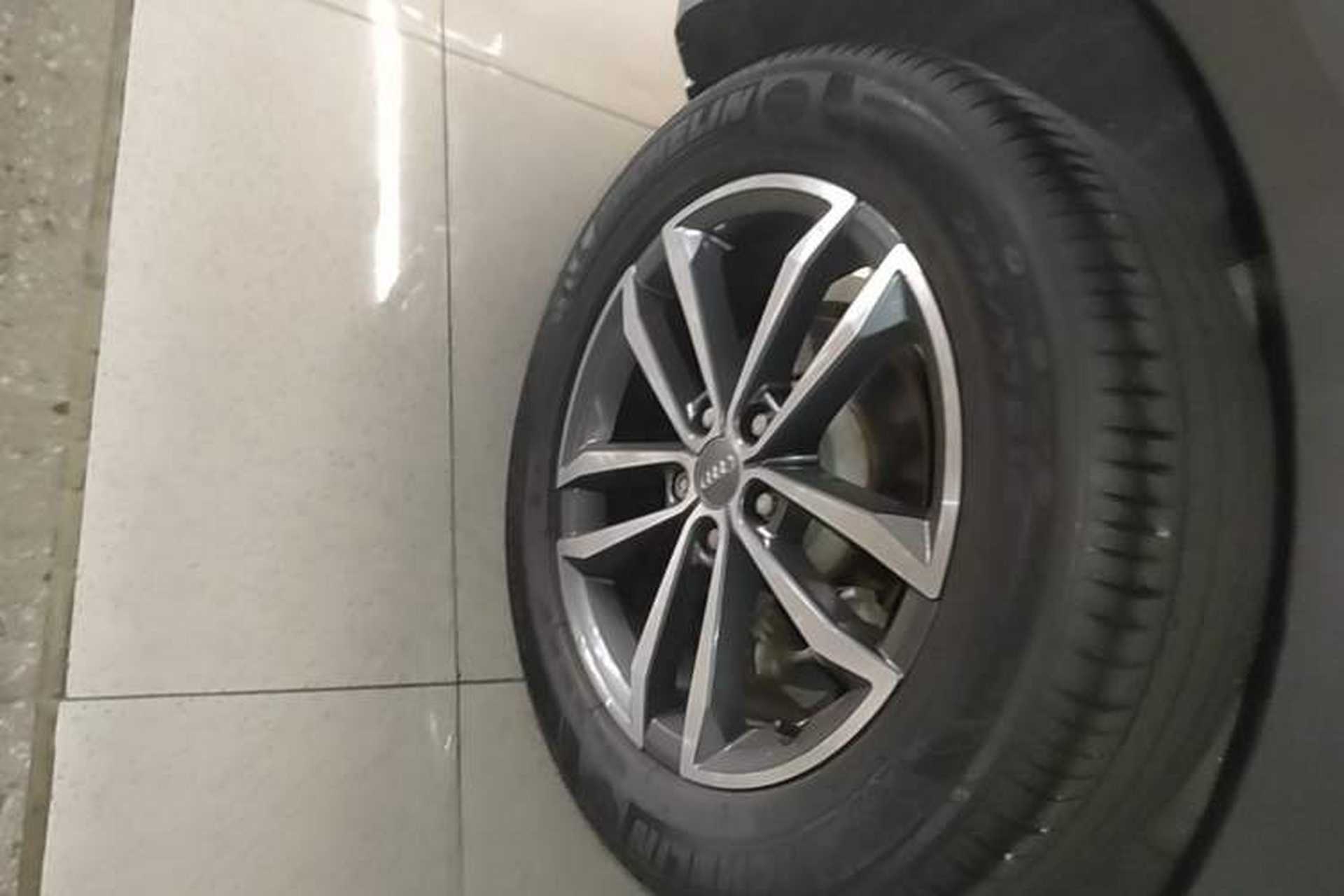 Used Audi Q3 2021 35 TFSI Progressive Dynamic Edition Right Rear Wheel Hub