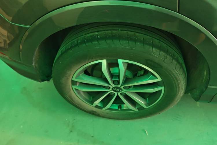 Used Audi Q3 2021 35 TFSI Progressive Dynamic Edition Right Rear Wheel Hub