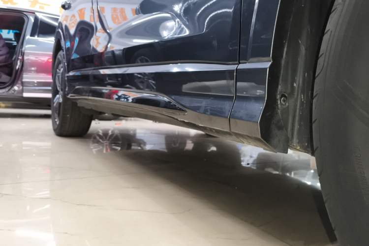 Used Audi Q3 2021 40 TFSI Fashion Dynamic Model Right Side Sill