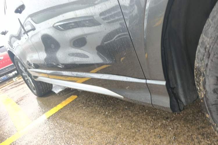 Used Audi Q3 2021 35 TFSI Progressive Dynamic Edition Right Side Sill