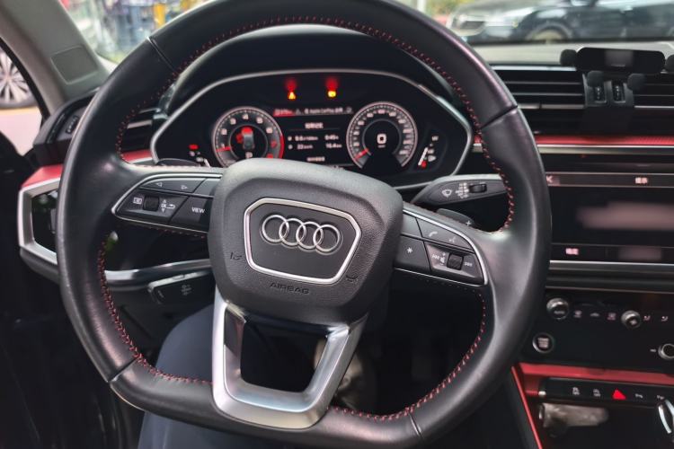 Used Audi Q3 2021 35 TFSI Fashion Dynamic Model Steering Wheel