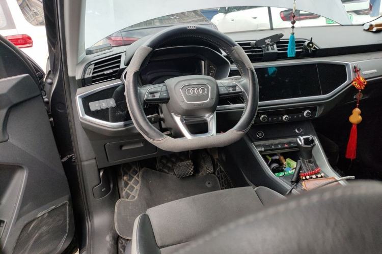 Used Audi Q3 2021 35 TFSI Fashion Dynamic Model Steering Wheel