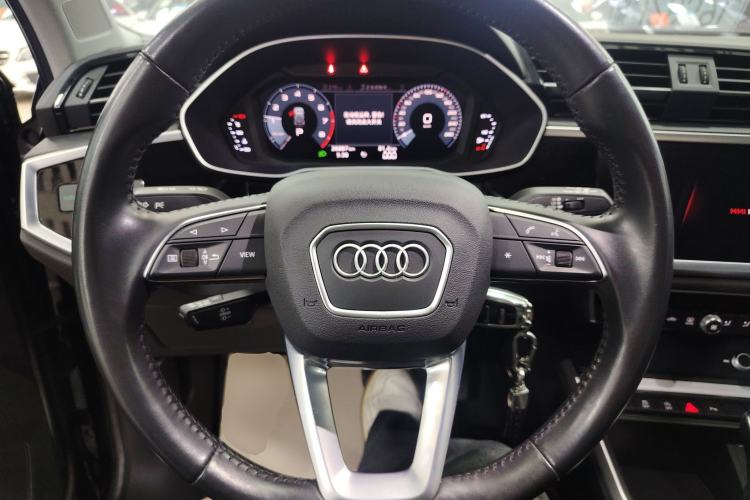 Used Audi Q3 2021 35 TFSI Advanced Style Edition Steering Wheel