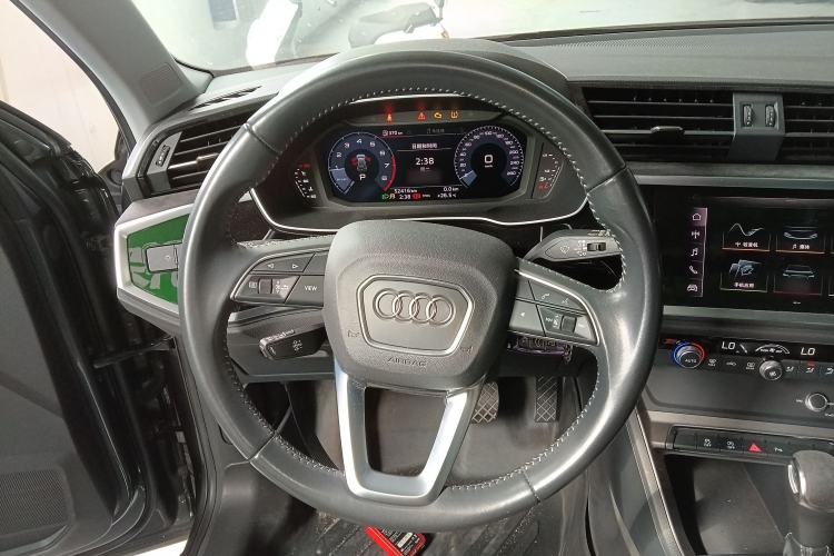 Used Audi Q3 2021 35 TFSI Progressive Dynamic Edition Steering Wheel