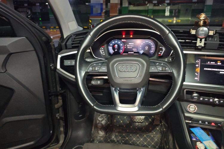 Used Audi Q3 2021 35 TFSI Fashion Dynamic Model Steering Wheel