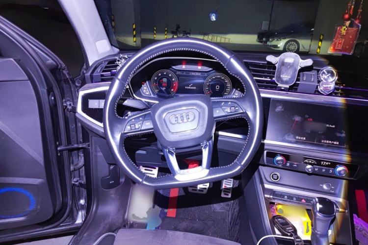 Used Audi Q3 2021 35 TFSI Fashion Dynamic Model Steering Wheel