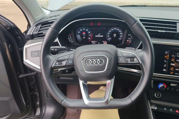 Used Audi Q3 2021 35 TFSI Fashion Dynamic Model Steering Wheel