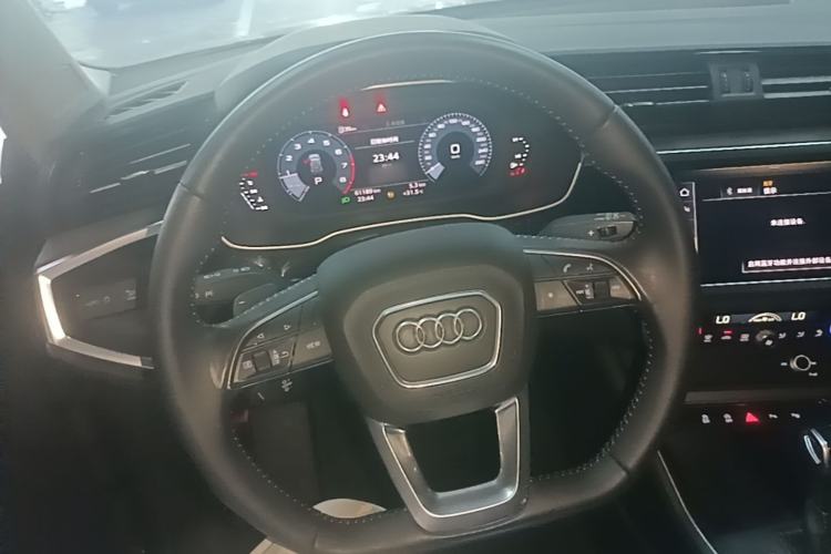 Used Audi Q3 2021 35 TFSI Fashion Dynamic Model Steering Wheel