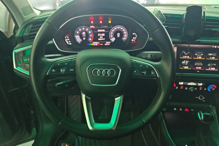 Used Audi Q3 2021 35 TFSI Progressive Dynamic Edition Steering Wheel