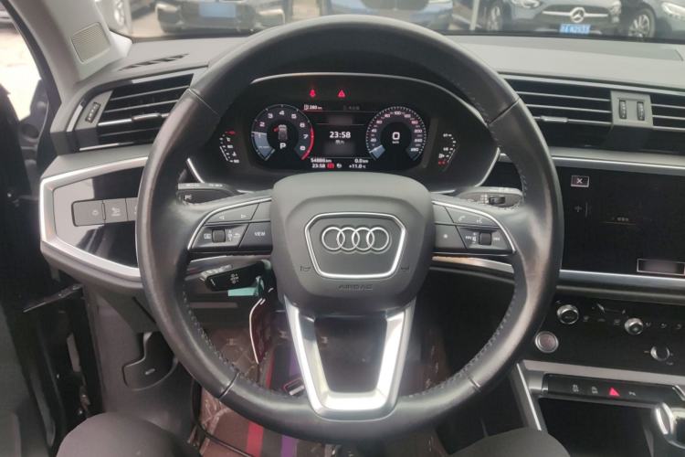 Used Audi Q3 2021 35 TFSI Advanced Style Edition Steering Wheel