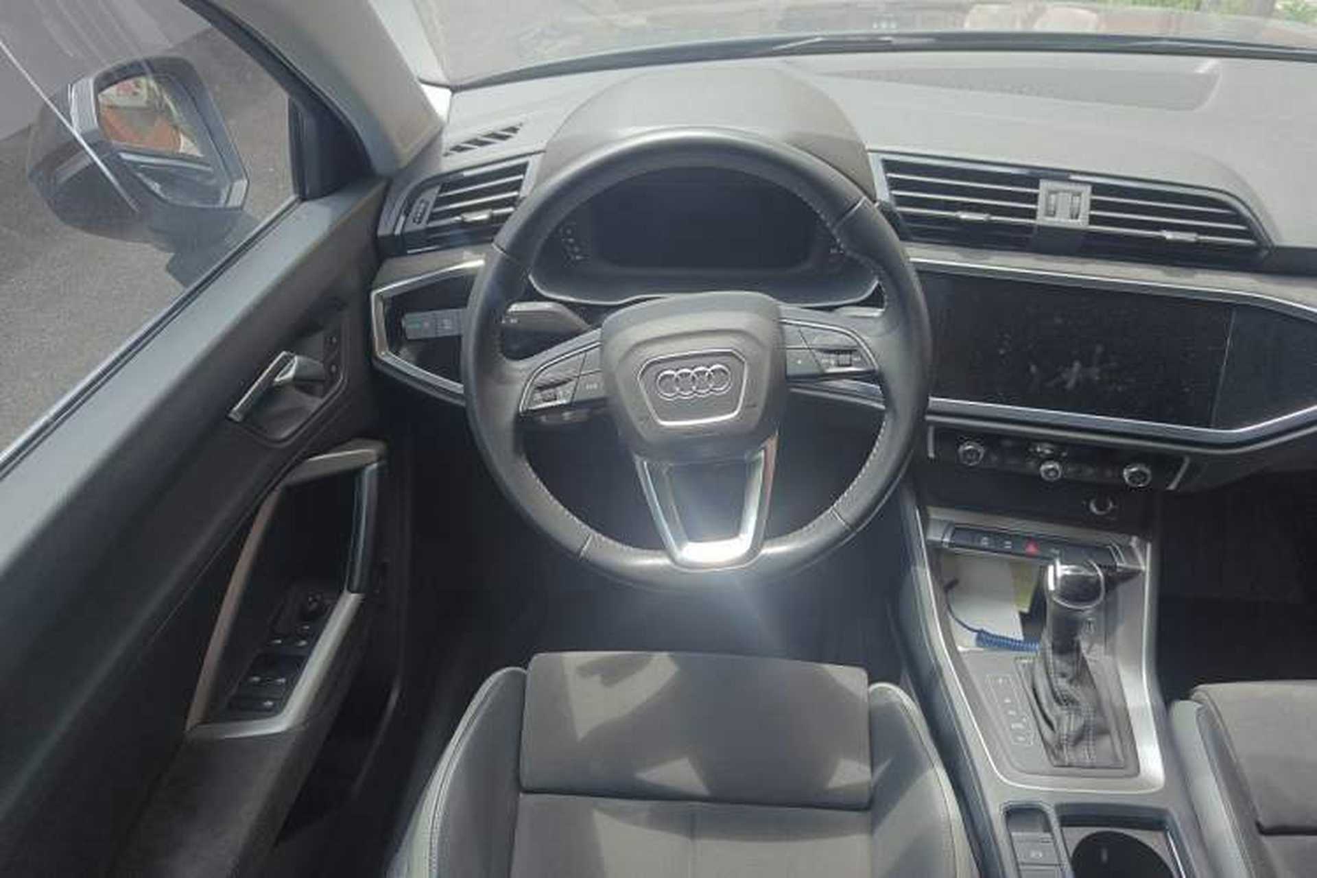 Used Audi Q3 2021 35 TFSI Progressive Dynamic Edition Steering Wheel