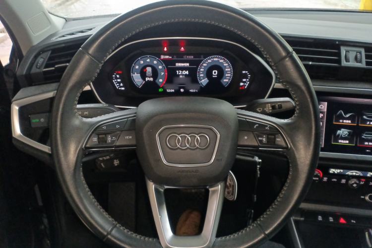Used Audi Q3 2021 35 TFSI Progressive Dynamic Edition Steering Wheel