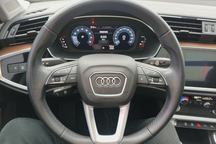 Used Audi Q3 2021 35 TFSI Fashionable and Elegant Model Steering Wheel