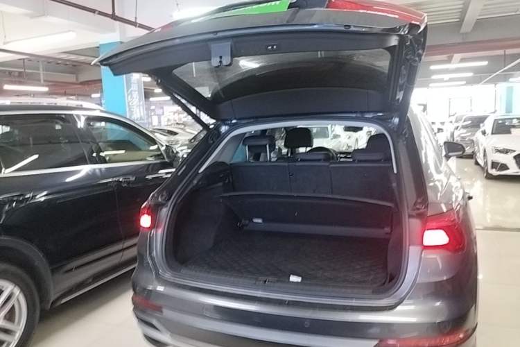 Used Audi Q3 2021 35 TFSI Fashion Dynamic Model Trunk
