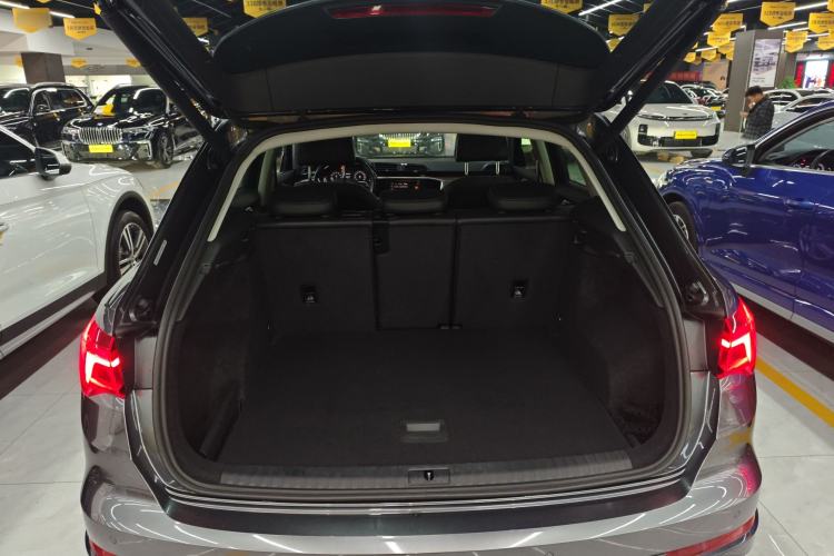 Used Audi Q3 2021 35 TFSI Fashionable and Elegant Model Trunk