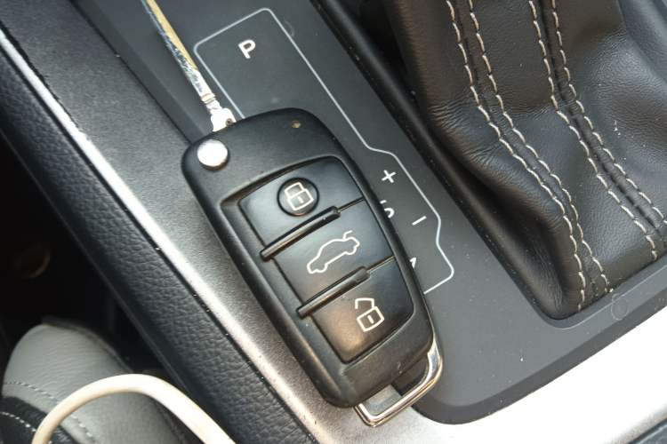 Used Audi Q3 2021 45 TFSI quattro Fashion Dynamic Model Vehicle Key