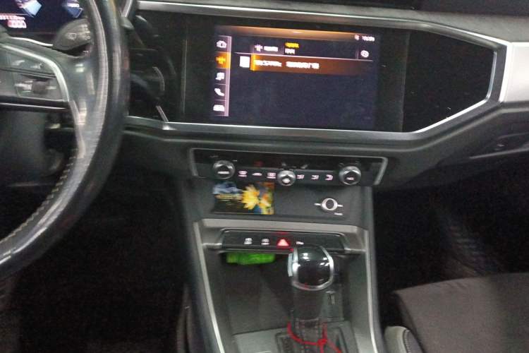 Used Audi Q3 2021 35 TFSI Progressive Dynamic Edition Audio And AC Panel