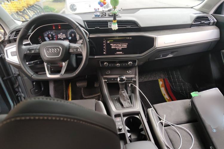 Used Audi Q3 2021 35 TFSI Fashion Dynamic Model Center Console
