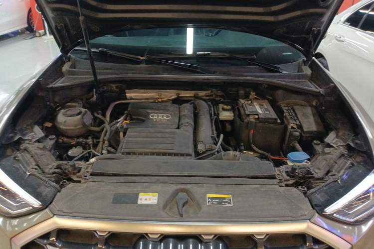 Used Audi Q3 2021 35 TFSI Progressive Dynamic Edition Engine Bay