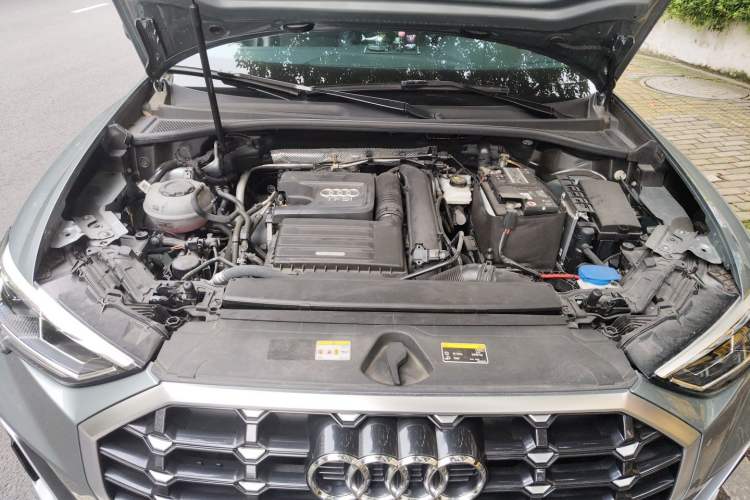 Used Audi Q3 2021 35 TFSI Fashion Dynamic Model Engine Bay
