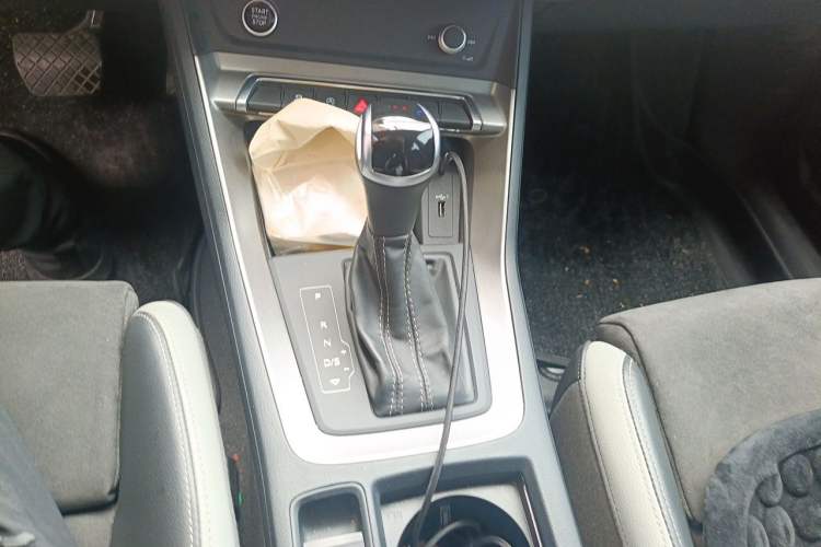 Used Audi Q3 2021 35 TFSI Fashion Dynamic Model Gear Lever