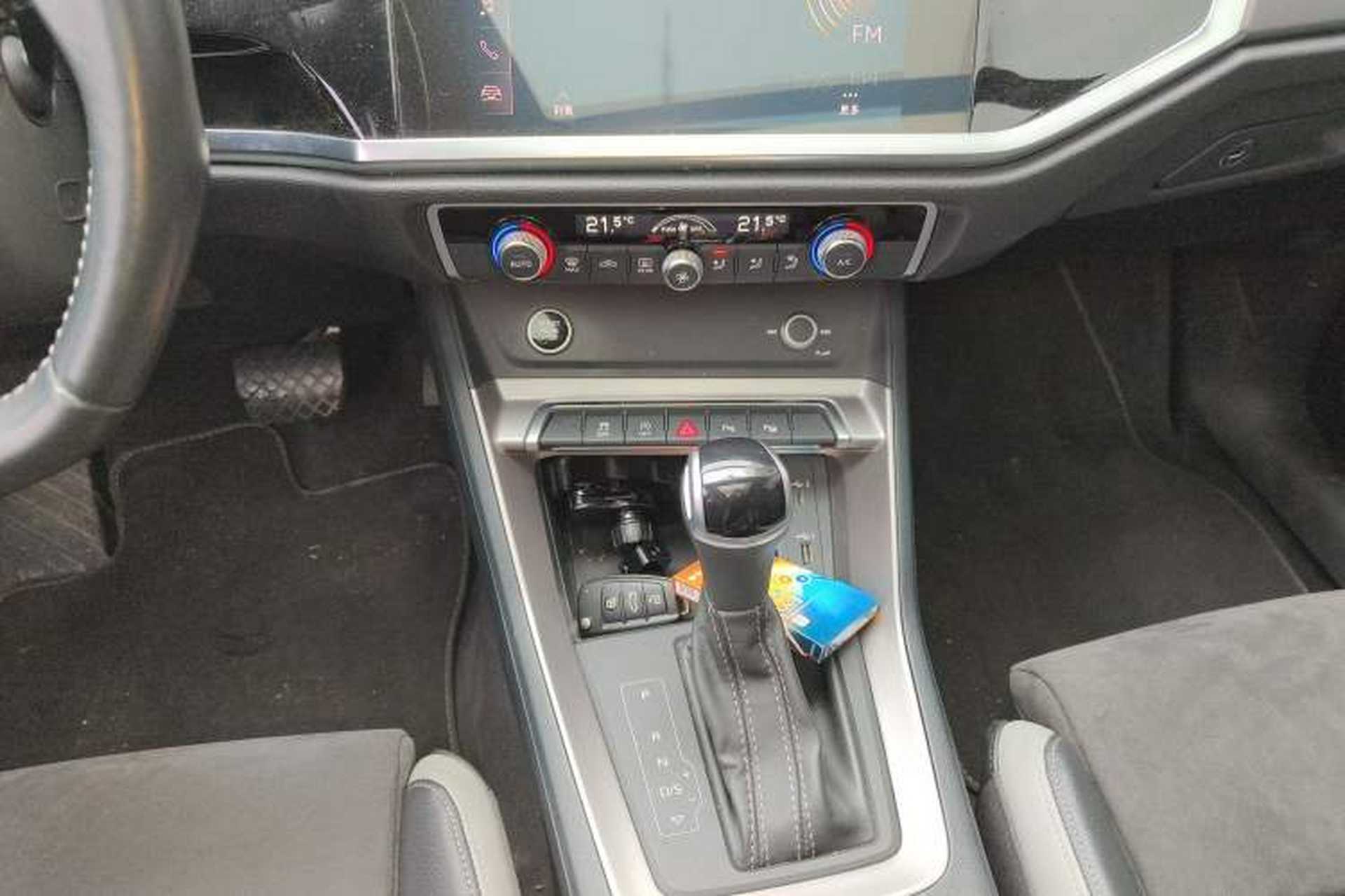 Used Audi Q3 2021 35 TFSI Fashion Dynamic Model Gear Lever