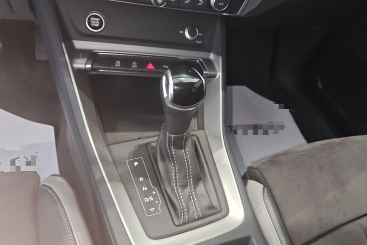Used Audi Q3 2021 35 TFSI Fashion Dynamic Model Gear Lever