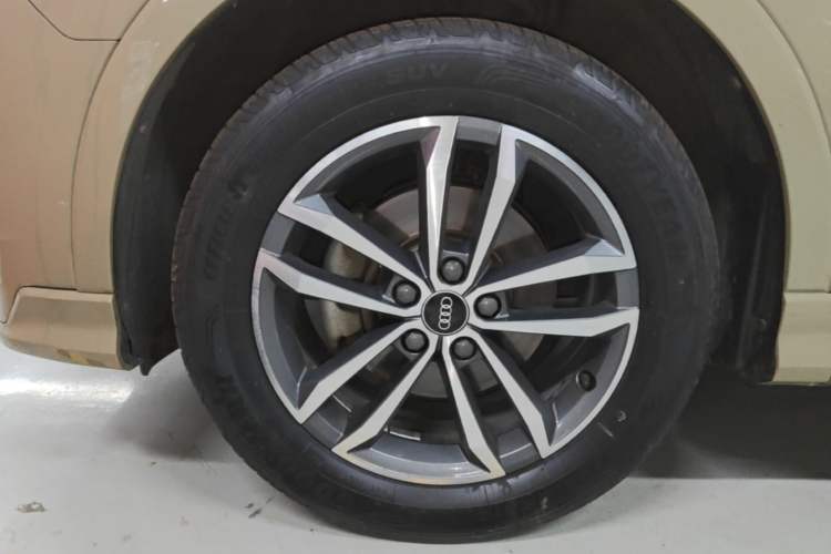 Used Audi Q3 2021 35 TFSI Progressive Dynamic Edition Left Front Wheel Hub