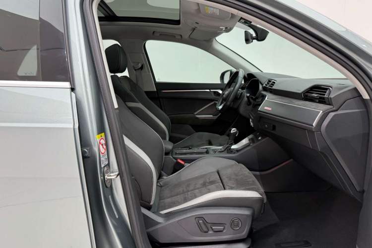 Used Audi Q3 2021 40 TFSI Fashion Dynamic Model Right Front Seat