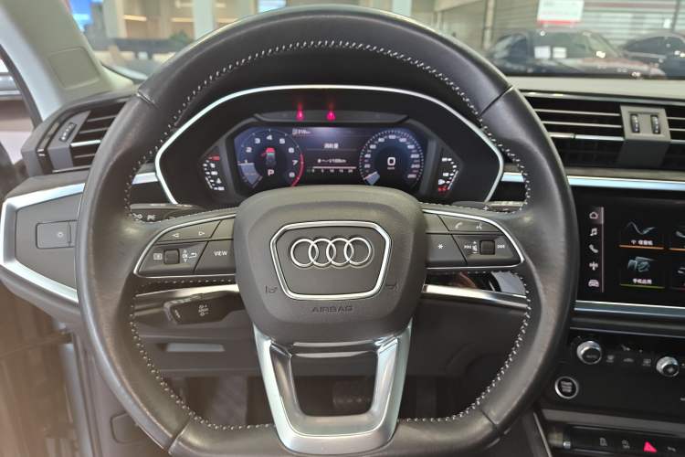 Used Audi Q3 2021 35 TFSI Fashion Dynamic Model Steering Wheel