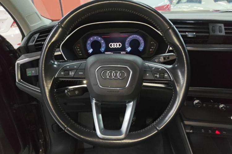 Used Audi Q3 2021 35 TFSI Progressive Dynamic Edition Steering Wheel