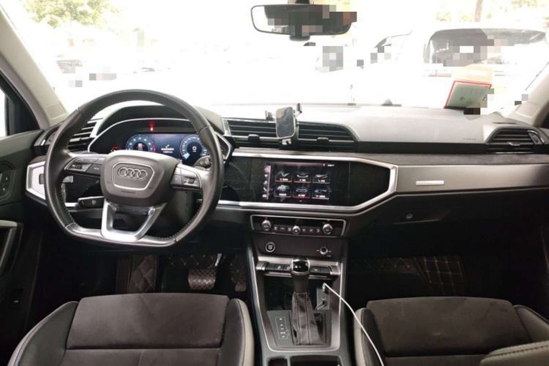 Used Audi Q3 2021 35 TFSI Fashion Dynamic Model Center Console
