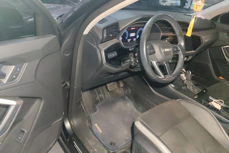 Used Audi Q3 2021 35 TFSI Progressive Dynamic Edition Driver Seat