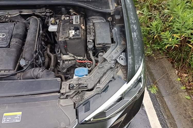 Used Audi Q3 2021 35 TFSI Fashion Dynamic Model Engine Bay Left
