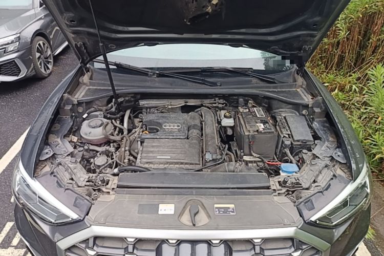 Used Audi Q3 2021 35 TFSI Fashion Dynamic Model Engine Bay