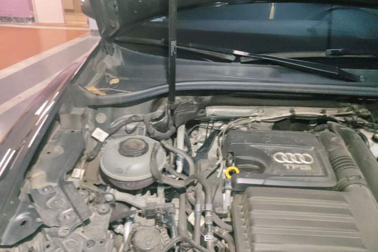 Used Audi Q3 2021 35 TFSI Progressive Dynamic Edition Engine Bay Right