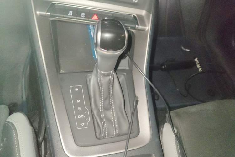 Used Audi Q3 2021 35 TFSI Progressive Dynamic Edition Gear Lever