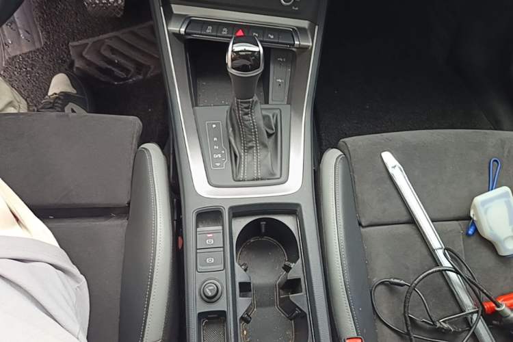 Used Audi Q3 2021 35 TFSI Fashion Dynamic Model Gear Lever