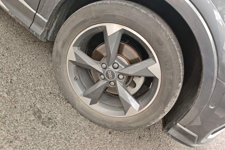 Used Audi Q3 2021 35 TFSI Fashion Dynamic Model Right Front Wheel Hub