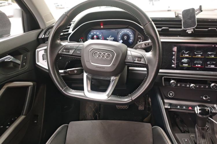 Used Audi Q3 2021 35 TFSI Fashion Dynamic Model Steering Wheel